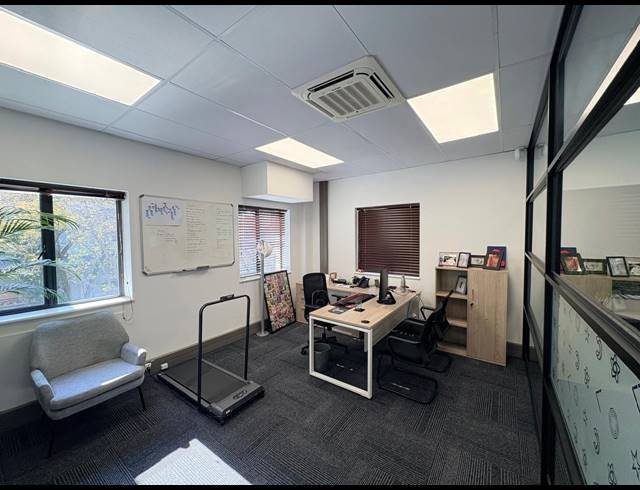 271M² OFFICE TO LET IN VORNA VALLEY